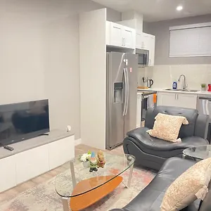 Cozy Basement Guest house Calgary